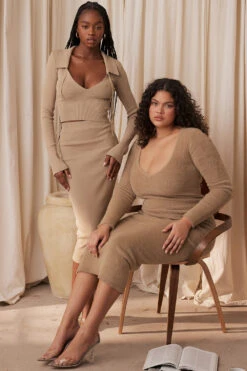 Camel Fuzzy Maxi Dress 30 Camel Fuzzy Maxi Dress -Traumhafte Kleider 1672540586 houseofcb lounge 4075