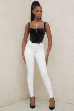 Black Velvet Cupped Corset Top -Traumhafte Kleider aayla 16