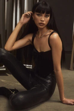 Black Velvet Cupped Corset Top -Traumhafte Kleider aayla black 53