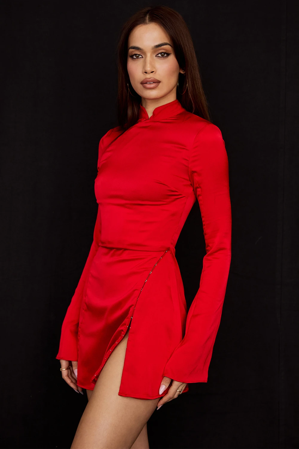 Scarlet Satin Mini Dress 9 Scarlet Satin Mini Dress – Bild 7