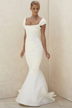 Ivory Corset Off Shoulder Bridal Gown - Limited Edition 20 Ivory Corset Off Shoulder Bridal Gown - Limited Edition -Traumhafte Kleider antoniette 6