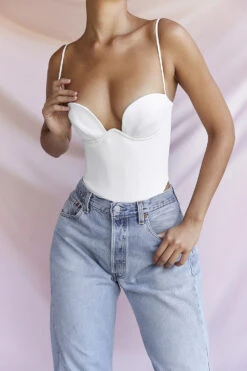 Ivory Underwired Bodysuit -Traumhafte Kleider averyw11