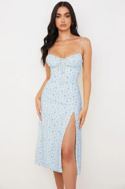 Titelseite 8 Blue Floral Bustier Midi Dress