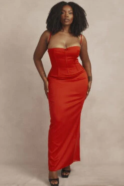 Red Satin Corset Maxi Dress -Traumhafte Kleider cb bodyshots22125692