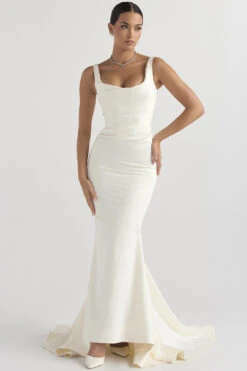 Off White Satin Mermaid Bridal Gown -Traumhafte Kleider emilie 5