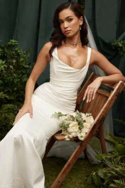 Off White Satin Mermaid Bridal Gown -Traumhafte Kleider emiliew231