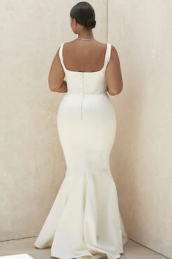 Ivory Satin Mermaid Bridal Gown - Limited Edition -Traumhafte Kleider estelle 15