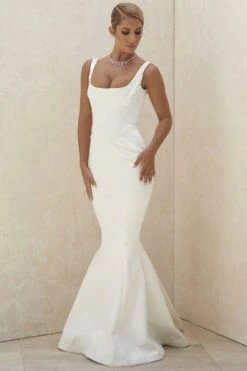Ivory Satin Mermaid Bridal Gown - Limited Edition -Traumhafte Kleider estelle 5