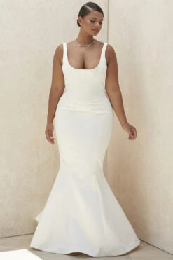 Ivory Satin Mermaid Bridal Gown - Limited Edition -Traumhafte Kleider estelle 9