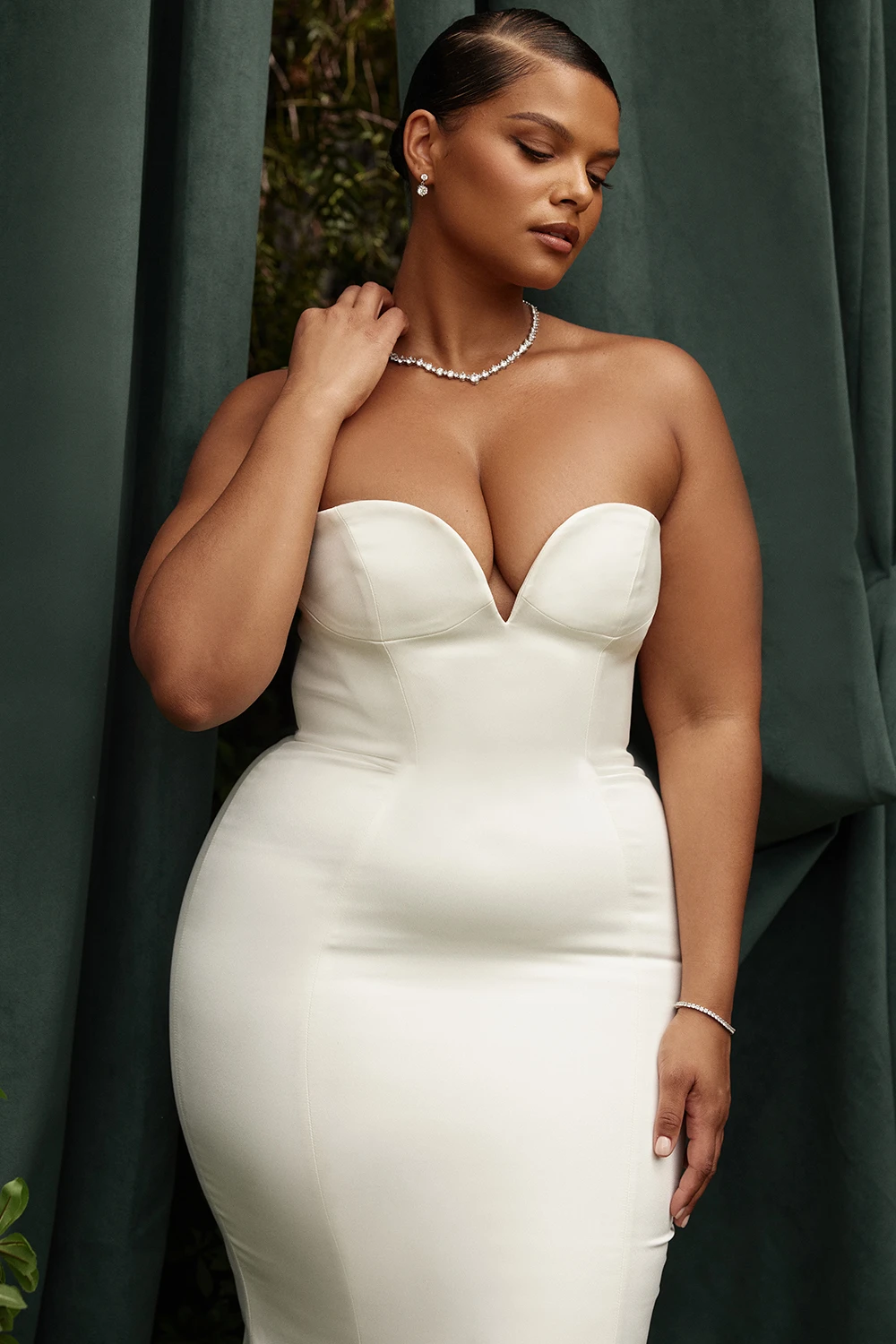 Ivory Satin Strapless Bridal Gown 17 Ivory Satin Strapless Bridal Gown – Bild 15