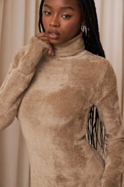 Fawn Chenille Mini Dress -Traumhafte Kleider houseofcb lounge 2465