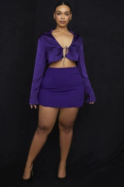 Grape Satin Cropped Tie Front Top -Traumhafte Kleider lavender 9