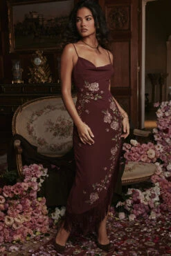 Wine Embroidered Midi Dress 25 Wine Embroidered Midi Dress -Traumhafte Kleider look 01 0180
