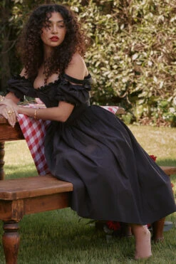 Black Puff Sleeve Midi Sundress 32 Black Puff Sleeve Midi Sundress -Traumhafte Kleider look 02 0715