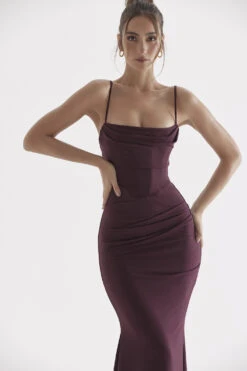 Dark Cherry Corset Maxi Dress 21 Dark Cherry Corset Maxi Dress -Traumhafte Kleider milena 3 1