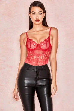 Red Lace Bodysuit -Traumhafte Kleider nadia 2 1