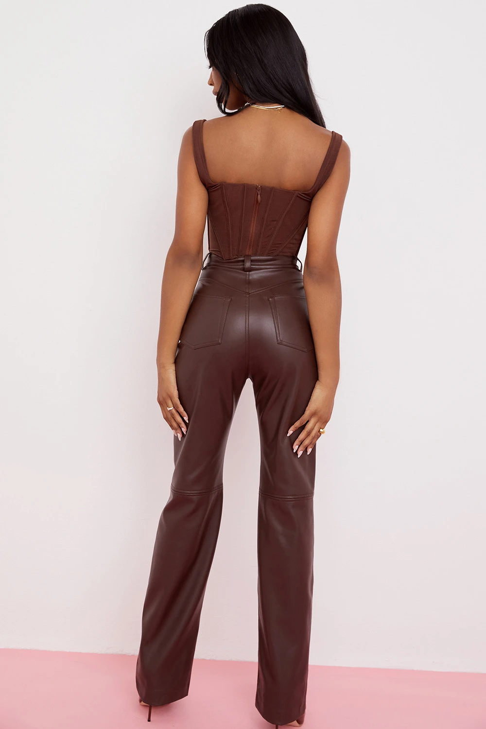 Dark Brown Stretch Vegan Leather Trousers 11 Dark Brown Stretch Vegan Leather Trousers – Bild 9