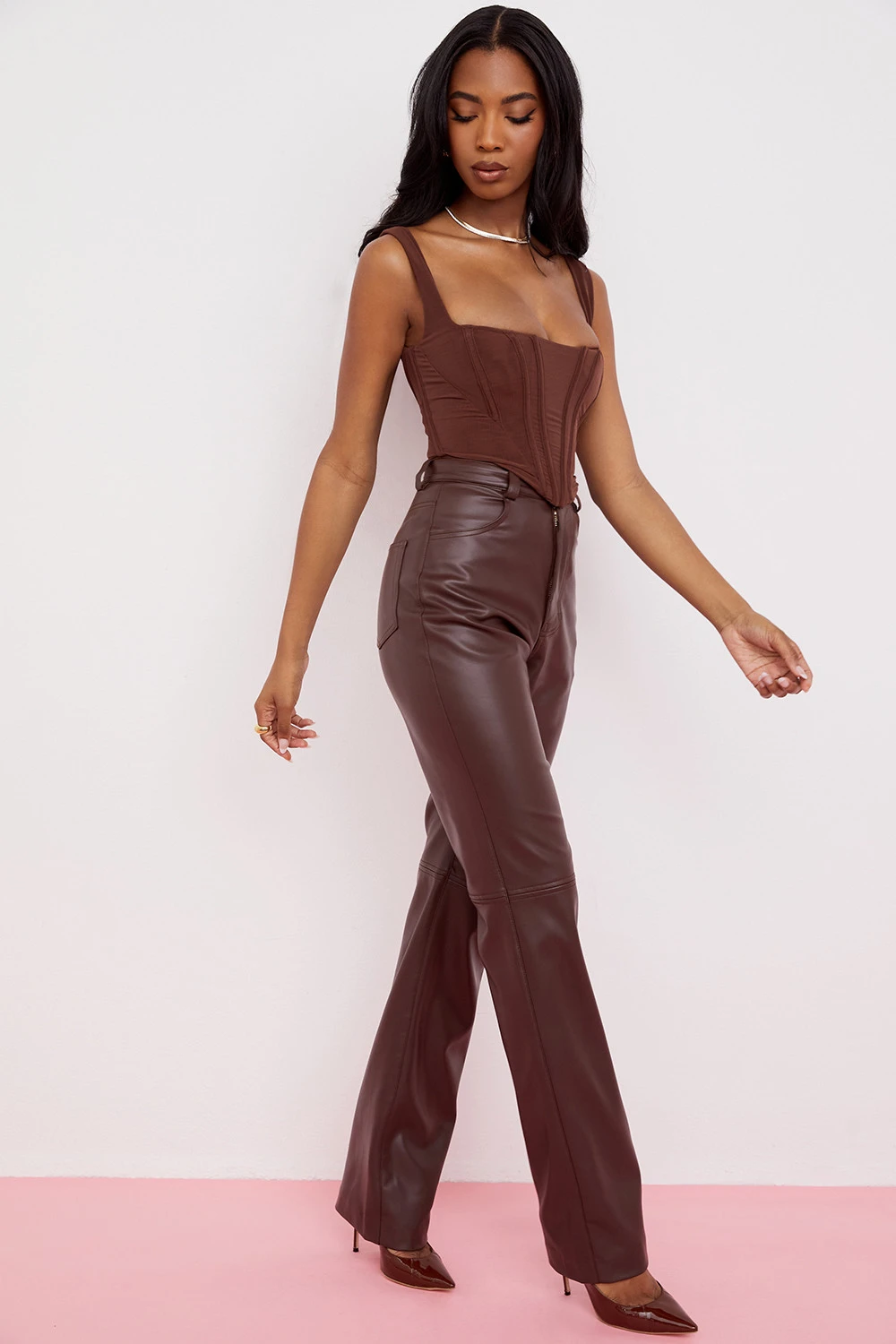 Dark Brown Stretch Vegan Leather Trousers 9 Dark Brown Stretch Vegan Leather Trousers – Bild 7