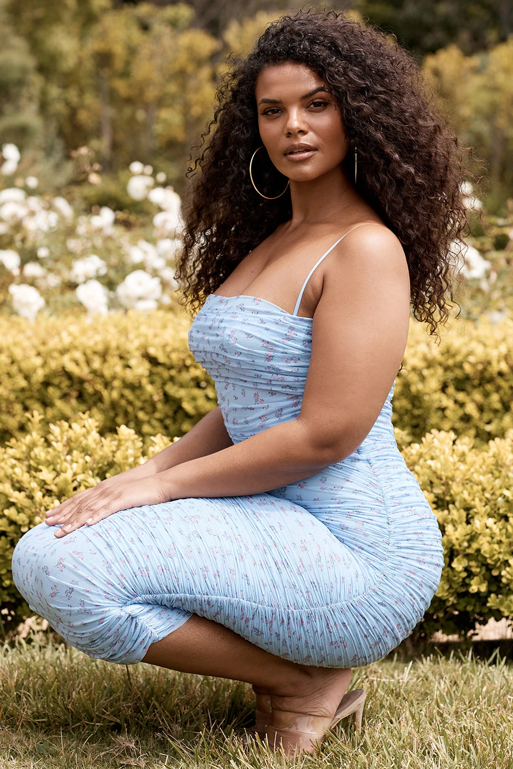 Blue Floral Ruched Midi Dress 14 Blue Floral Ruched Midi Dress – Bild 12