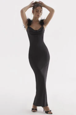 Black Satin Maxi Dress 22 Black Satin Maxi Dress -Traumhafte Kleider tabitha 3