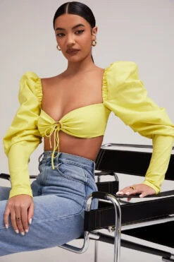 Mistress Rocks 'Tough Love' Lemon Puff Sleeve Cropped Top -Traumhafte Kleider tough love 4