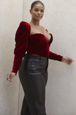 Wine Velvet Long Sleeved Corset -Traumhafte Kleider valerie 11