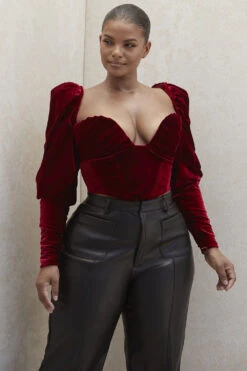 Wine Velvet Long Sleeved Corset -Traumhafte Kleider valerie 8