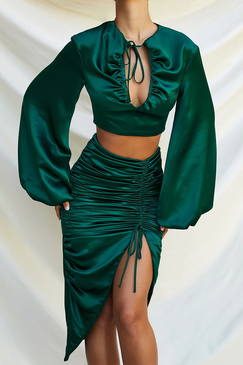 Emerald Green Satin Balloon Sleeve Top 13 Emerald Green Satin Balloon Sleeve Top – Bild 11
