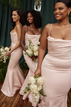 Blush Satin Fishtail Gown -Traumhafte Kleider violettab42