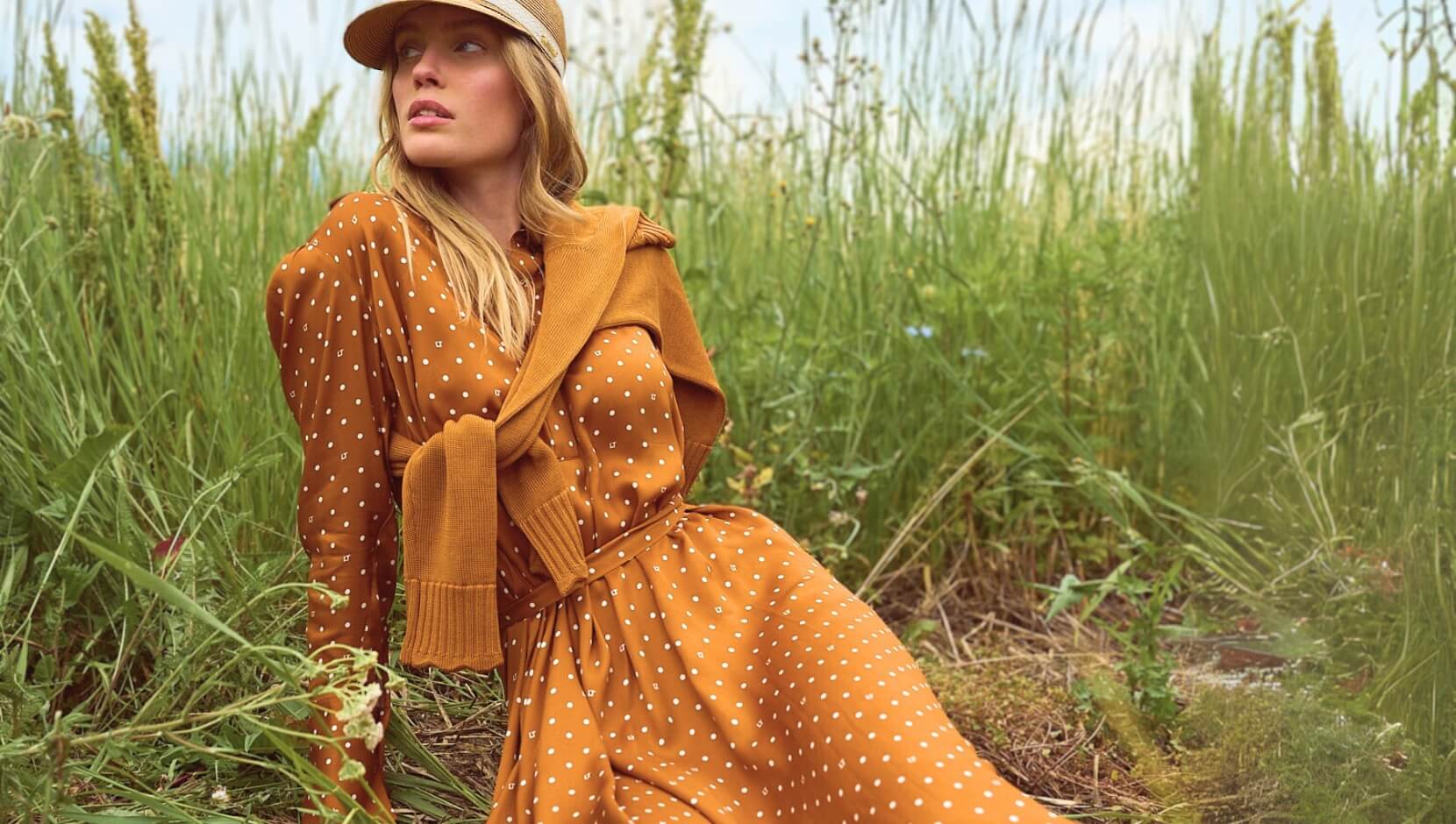 Titelseite 20 Titelseite -Traumhafte Kleider FS25 Erlebniswelt Kleider Dame