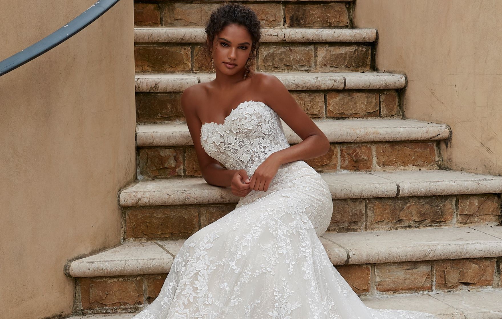 Titelseite 3 Titelseite -Traumhafte Kleider trending corset wedding dress designs